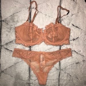 Victoria’s Secret Bra 34D & Pantie Medium Set